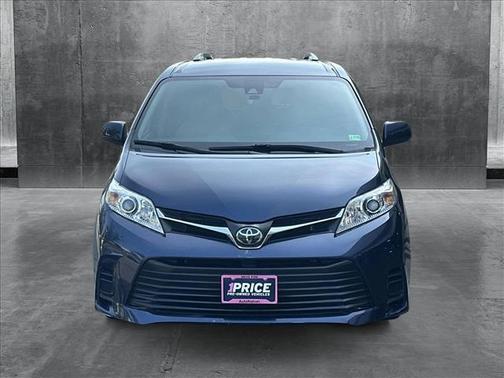 2020 Toyota Sienna LE