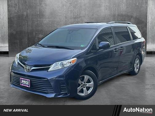 2020 Toyota Sienna LE