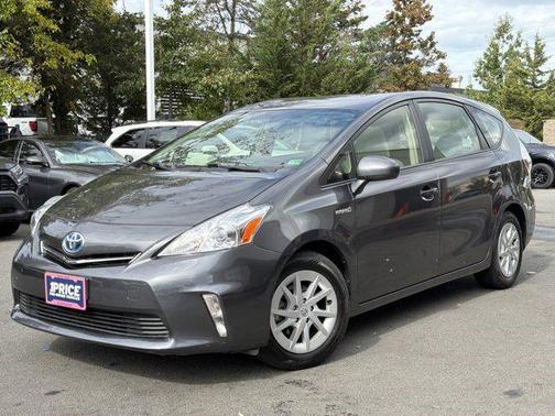 2014 Toyota Prius v Two
