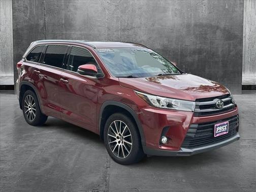 2017 Toyota Highlander SE