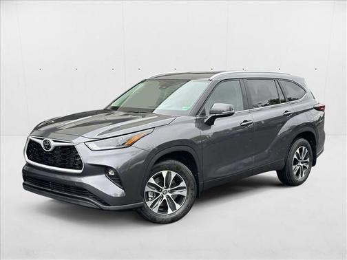2025 Toyota Highlander XLE