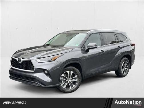 2025 Toyota Highlander XLE