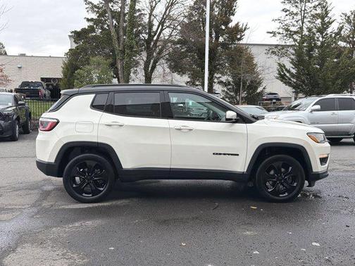 White Clearcoat 2019 Jeep Compass Latitude