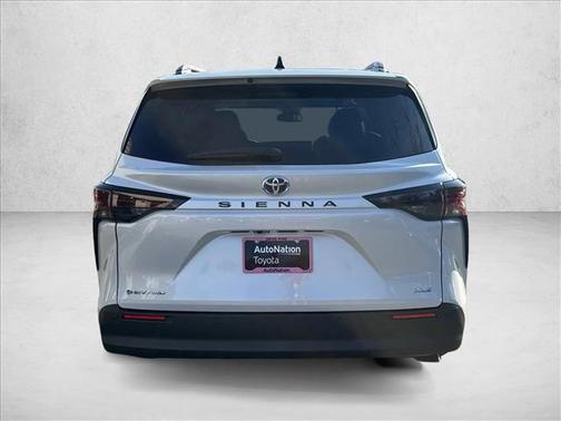 2025 Toyota Sienna XLE 7 Passenger