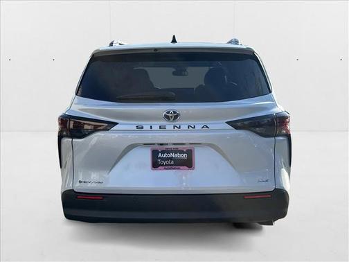 2025 Toyota Sienna XLE 7 Passenger