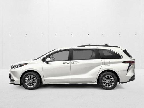 Ice Cap 2026 Toyota Sienna LE