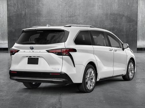 2025 Toyota Sienna Platinum 7 Passenger