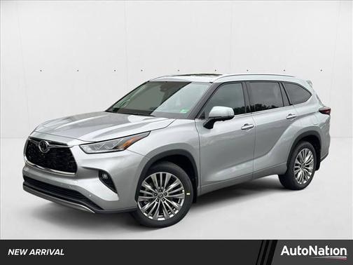 2025 Toyota Highlander Platinum