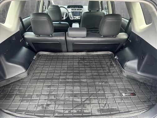 2015 Toyota Prius v Four
