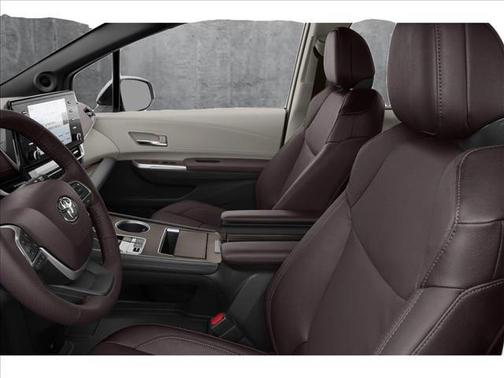 2025 Toyota Sienna Platinum 7 Passenger