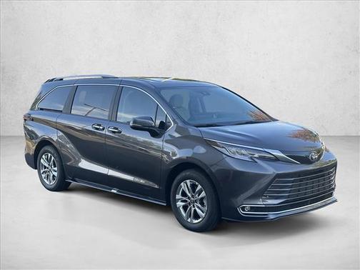2025 Toyota Sienna Limited 7-Passenger