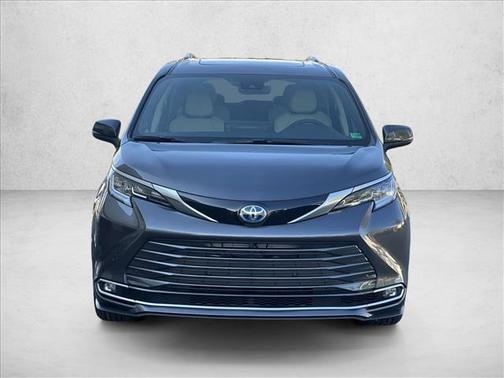 2025 Toyota Sienna Limited 7-Passenger