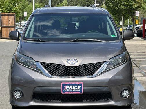 2016 Toyota Sienna SE Premium