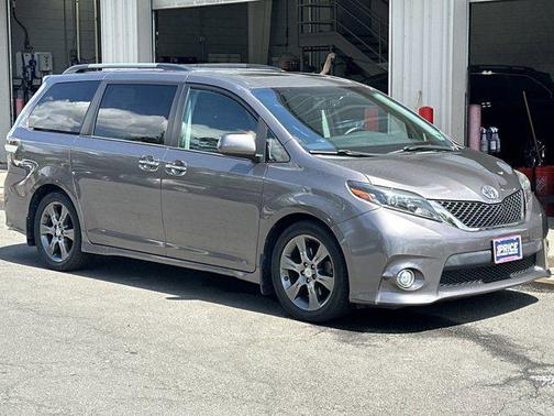 2016 Toyota Sienna SE Premium