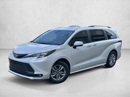 2025 Toyota Sienna XLE 7 Passenger