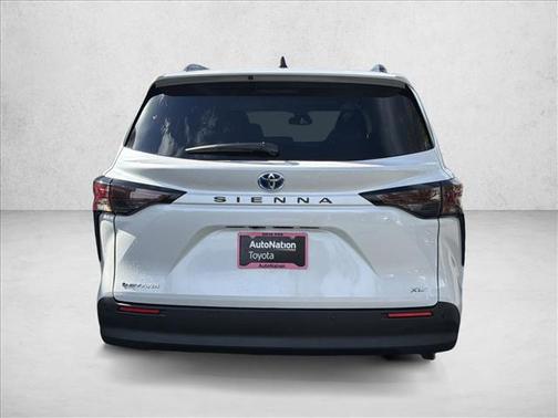 2025 Toyota Sienna XLE 7 Passenger