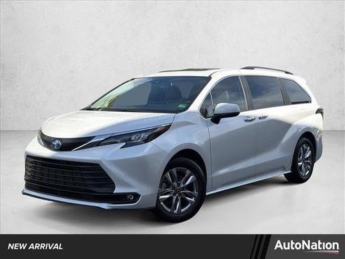 2025 Toyota Sienna XLE 7 Passenger