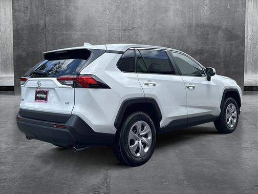 2025 Toyota RAV4 LE