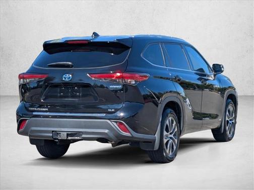 2020 Toyota Highlander Hybrid XLE