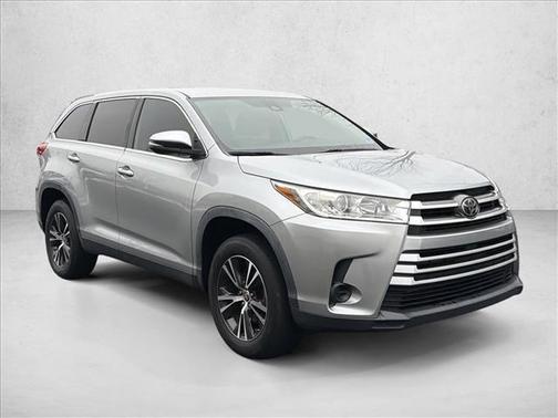 2019 Toyota Highlander LE I4
