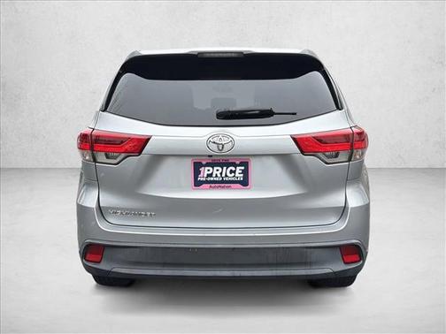 2019 Toyota Highlander LE I4