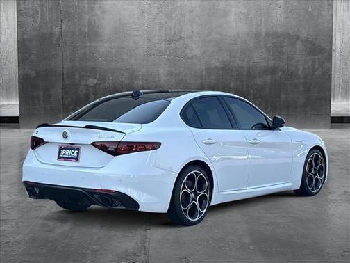 2023 Alfa Romeo Giulia Veloce RWD