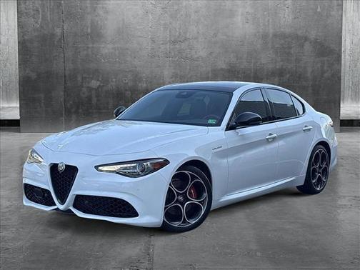 2023 Alfa Romeo Giulia Veloce RWD