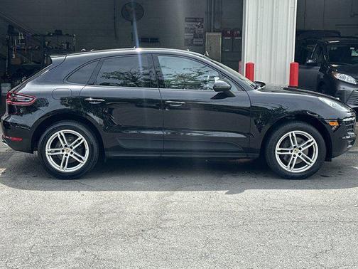 2018 Porsche Macan Base