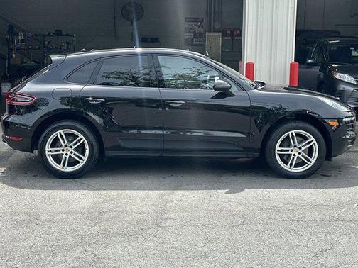 2018 Porsche Macan Base