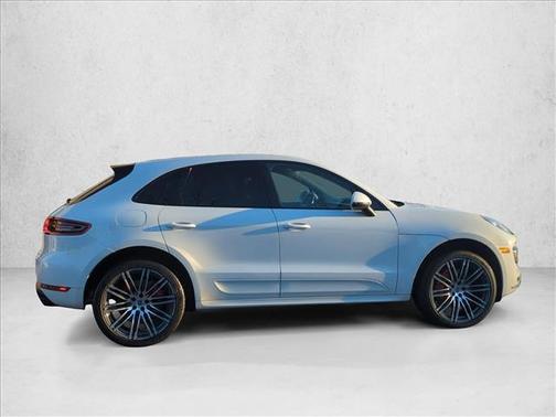 2017 Porsche Macan Turbo