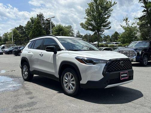 2025 Toyota Corolla Cross LE