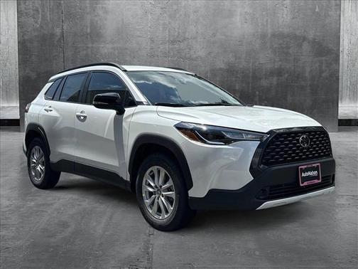 2025 Toyota Corolla Cross LE