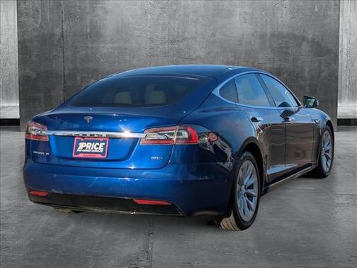 2016 Tesla Model S 90D