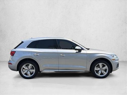 Florett Silver Metallic 2018 Audi Q5 2.0T Premium Plus