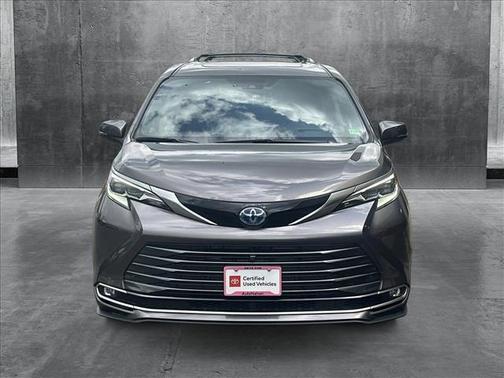 2023 Toyota Sienna Platinum 7 Passenger