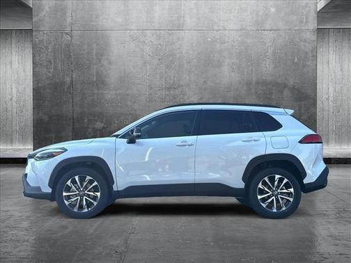 2025 Toyota Corolla Cross XLE