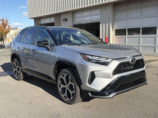 2025 Toyota RAV4 Hybrid SE