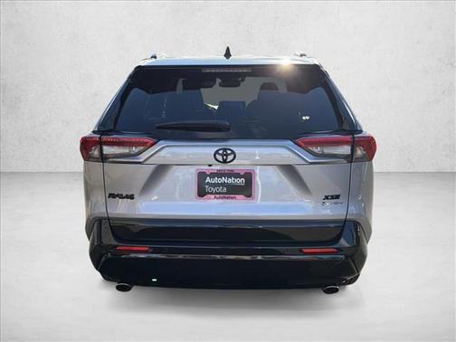 2025 Toyota RAV4 Hybrid SE