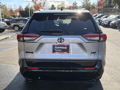2025 Toyota RAV4 Hybrid SE