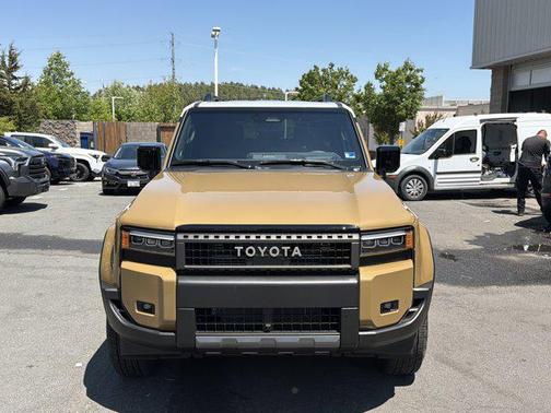 Trail Dust/Gray Scape Roof 2026 Toyota Land Cruiser Base