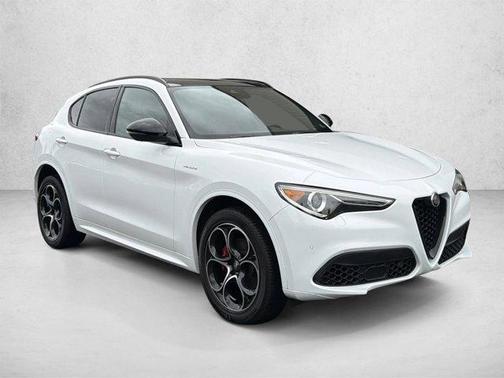 Alfa White 2022 Alfa Romeo Stelvio Ti