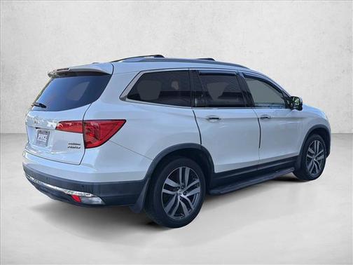 White Diamond Pearl 2016 Honda Pilot Touring