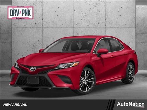 Photo 1 of 2 of 2019 Toyota Camry SE