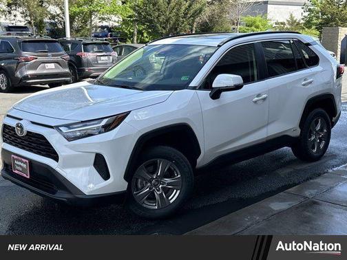 2025 Toyota RAV4 Hybrid XLE