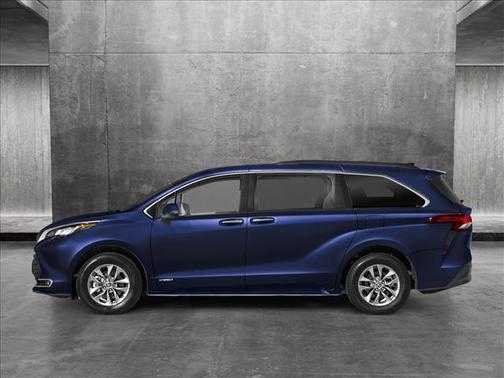 2025 Toyota Sienna XLE 7 Passenger
