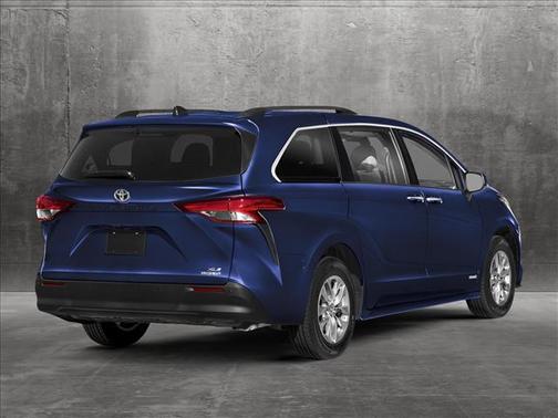 2025 Toyota Sienna XLE 7 Passenger