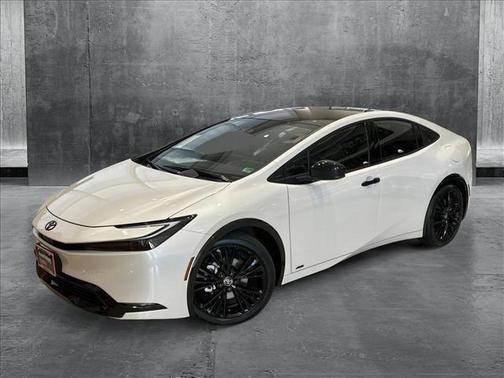 2025 Toyota Prius L