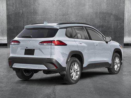 2025 Toyota Corolla Cross LE
