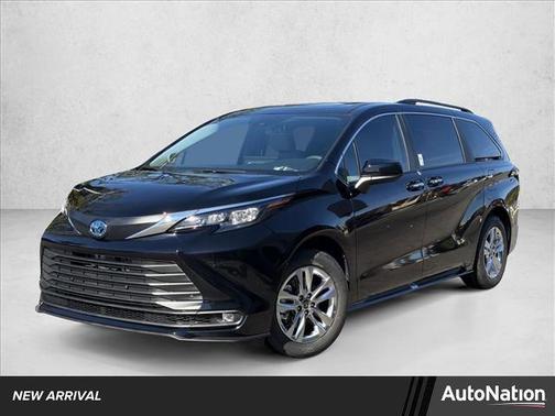 2025 Toyota Sienna XLE 7 Passenger