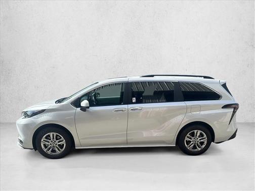 2025 Toyota Sienna XLE 7 Passenger
